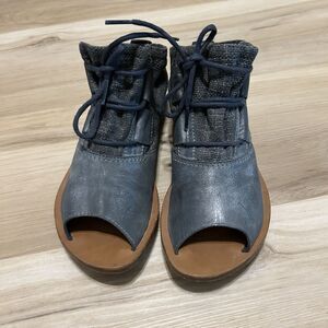 Sorel Lake Peep Toe Lace Up Ankle Booties Womens Size 7 Grey Leather Canvas